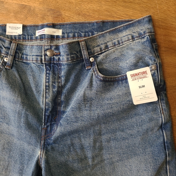 Levi's Denim - Levi Strauss “Signature Slim” Blue Jeans, NWT